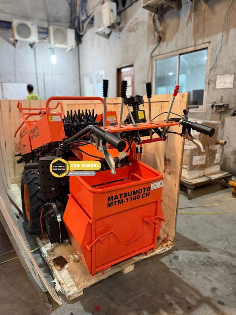 Traktor panen jagung matsumoto MTM 1100 CH (2)