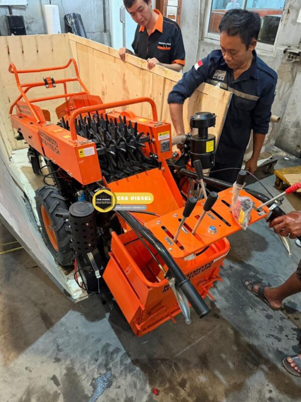 Traktor panen jagung matsumoto MTM 1100 CH (4)